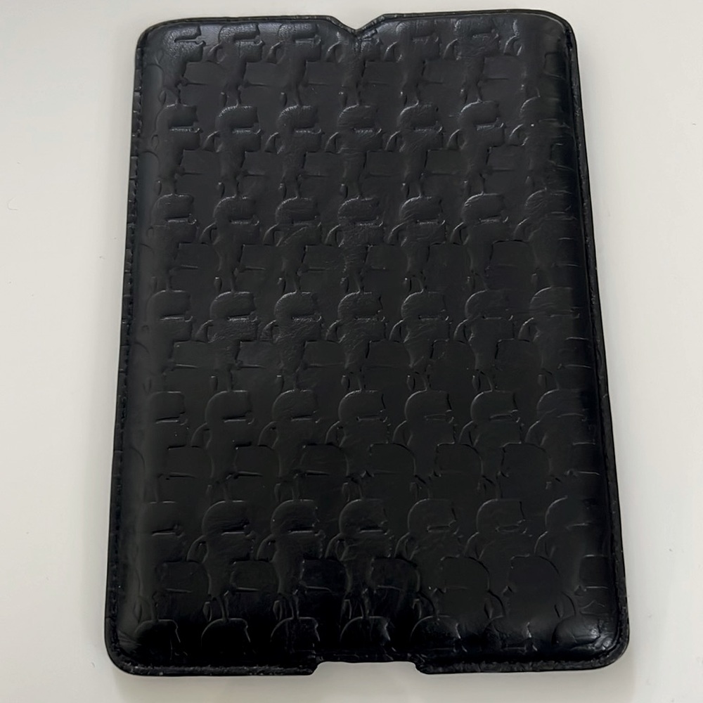 Karl Lagerfeld i Pad Mini Cover